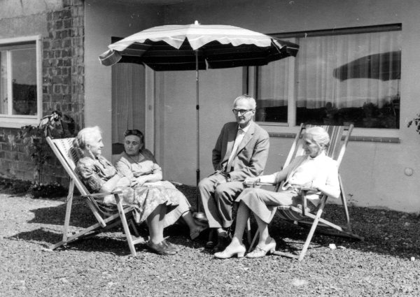 From left to right: Erika Klopp, Lucie, Günther and Marie Kegler