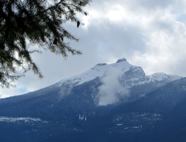 Saddle Mountain still Covered in Snow