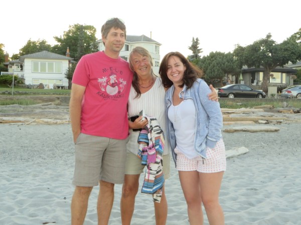 Tony, Biene and Lisa on our first Evening Stroll