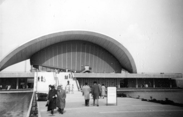 The Congress Hall (Pregnant Oyster)