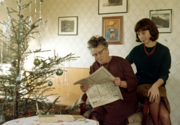 Biene and Mother ß Christmas 1963