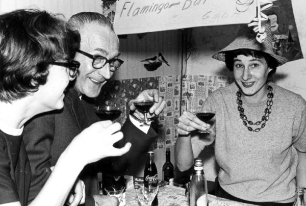 From left to right: Helga, Uncle Günther, and my sister Eka (Lavana)