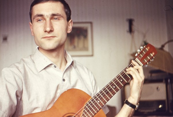 Peter Playing the Guitar for Biene